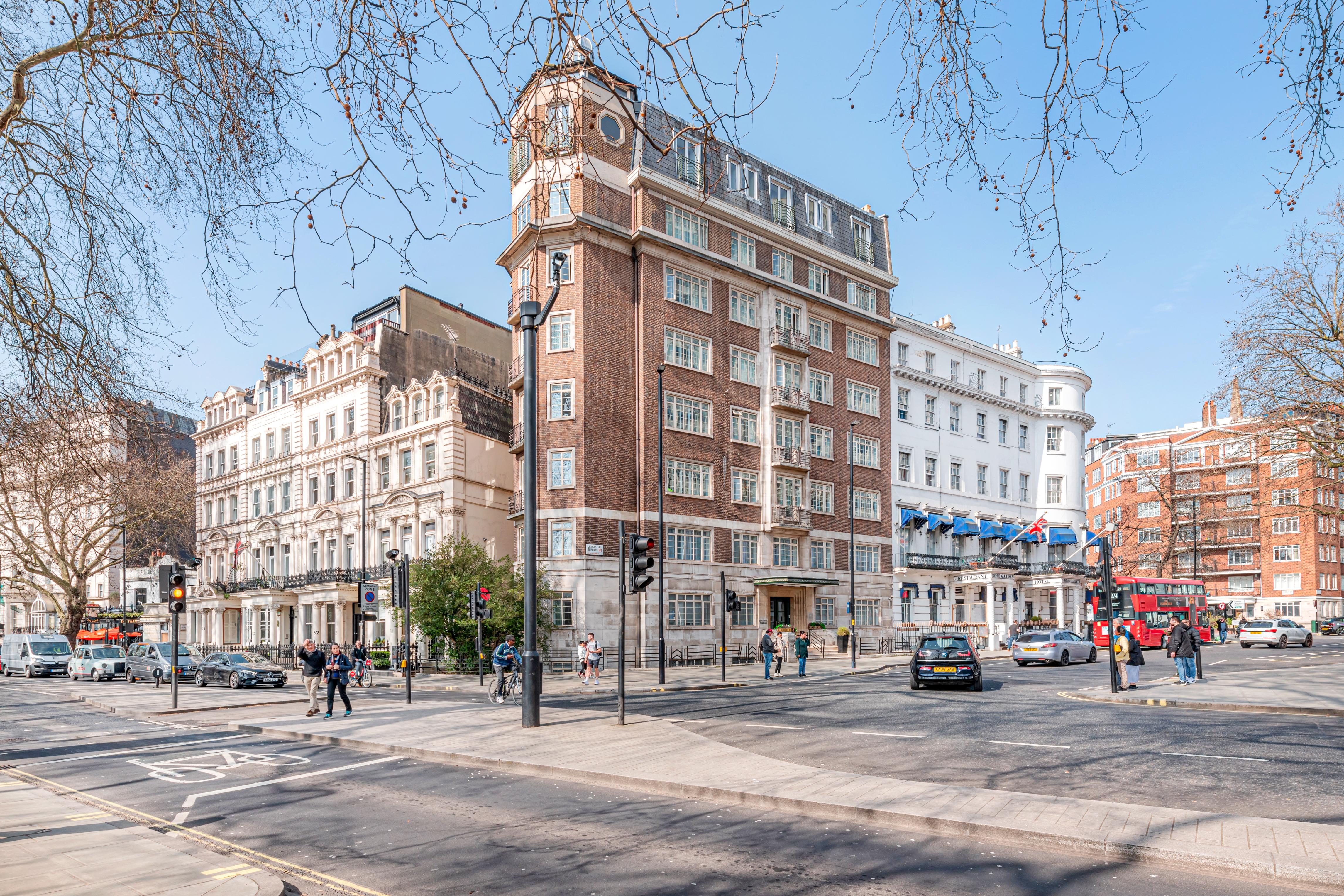 Апарт-отель Fountain House